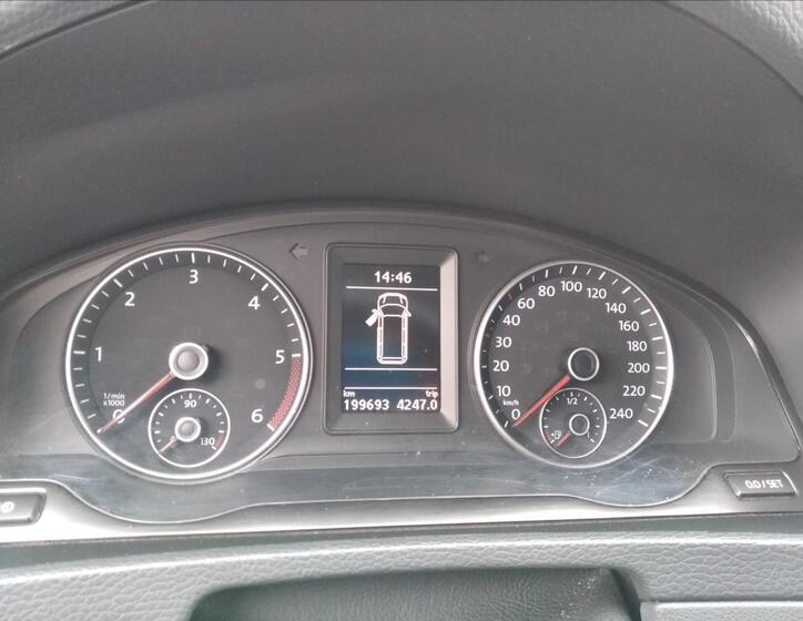 Volkswagen Multivan 13