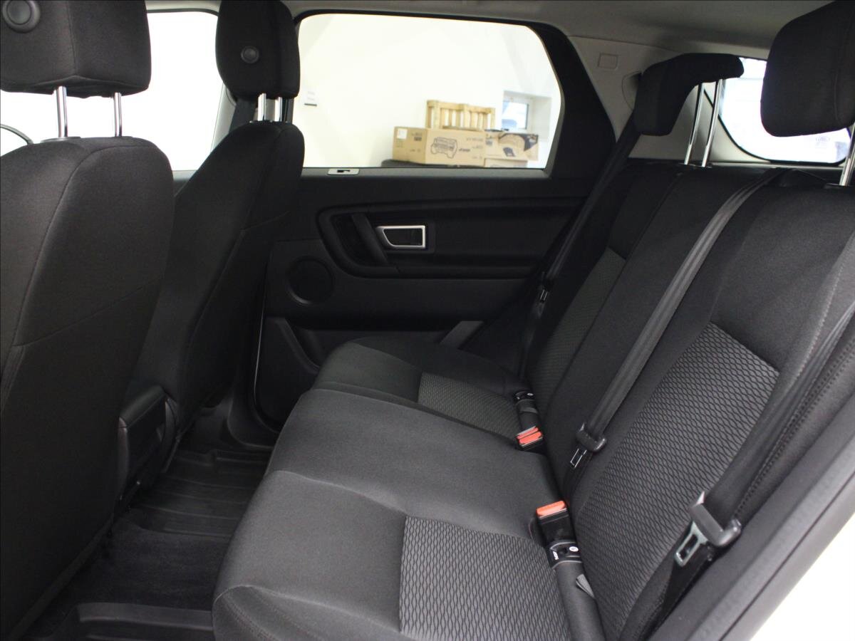 Land Rover Discovery Sport SUV 2,0 l 110 kw