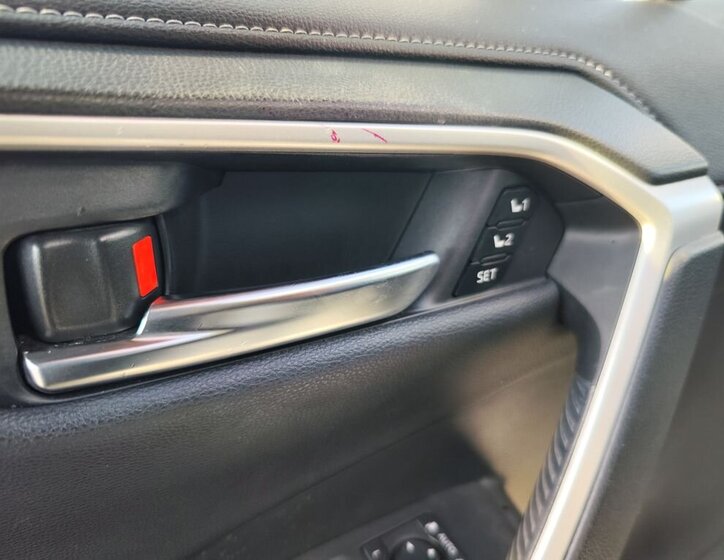 Toyota RAV4 SUV 2,5 l 163 kw