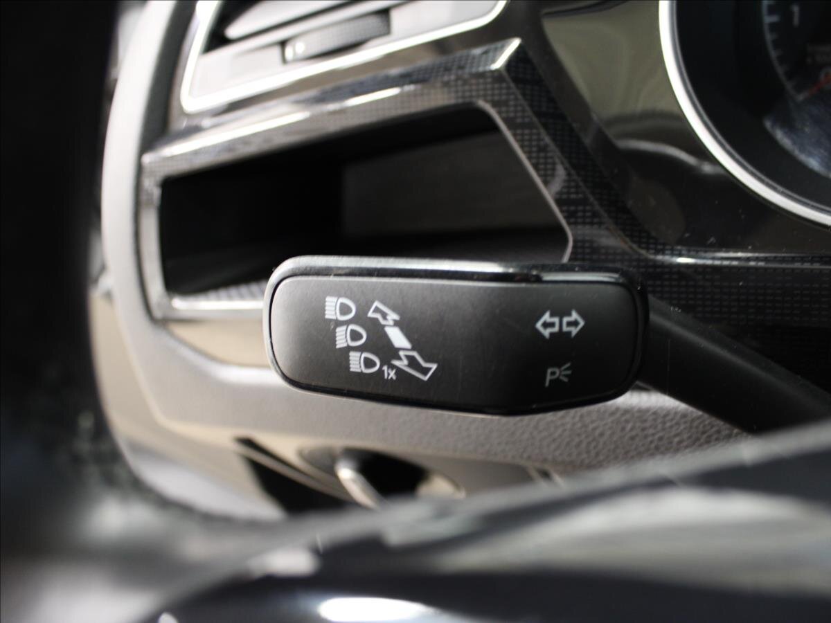 Volkswagen Touran SUV / Terénní 1,2 l 81 kw