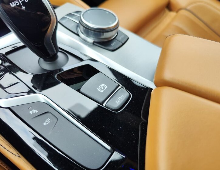 BMW Řada 5 Sedan / Limuzína 3,0 l 235 kw