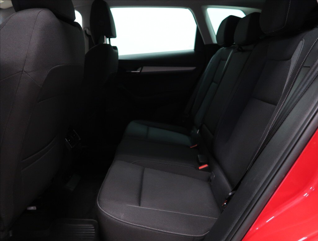 Škoda Karoq SUV 1,5 l 110 kw