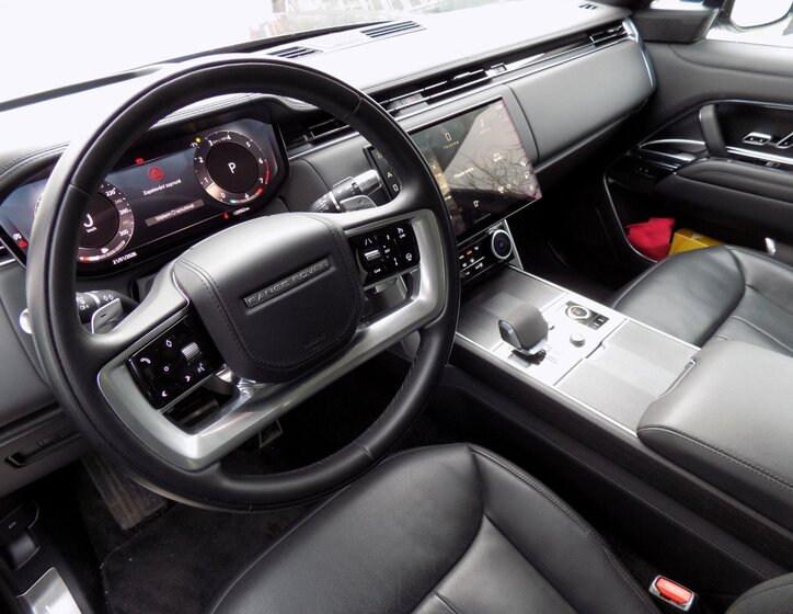 Land Rover Range Rover SUV 4,4 l 390 kw