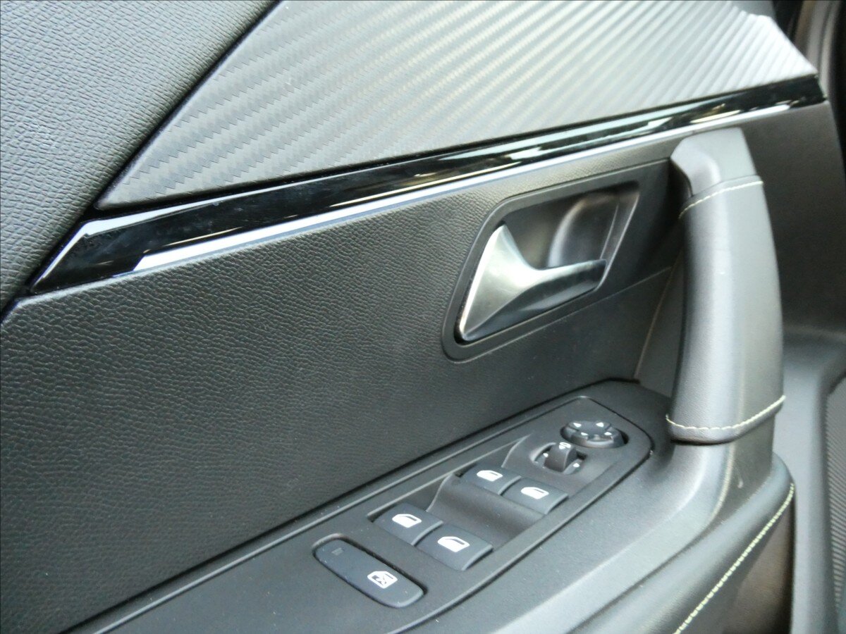 Peugeot 2008 SUV / Terénní 1,2 l 96 kw