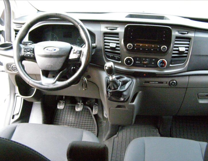 Ford Transit Custom Kombi 2,0 l 77 kw
