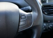 Peugeot 208 Hatchback 1,2 l 60 kw