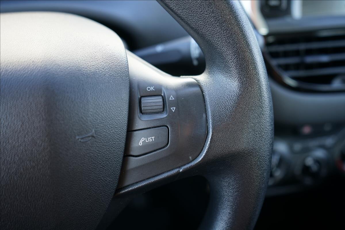 Peugeot 208 Hatchback 1,2 l 60 kw