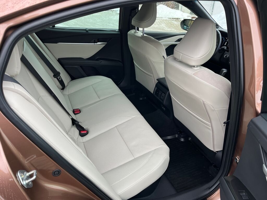 Toyota Camry Sedan 2,5 l 137 kw