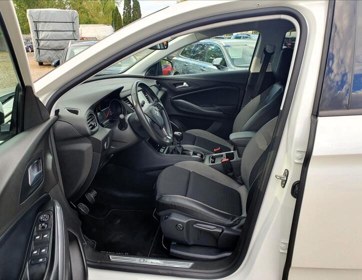 Opel Grandland X 9