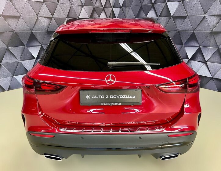 Mercedes-Benz GLA 5