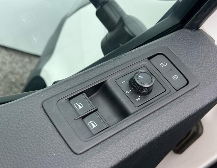 Volkswagen Transporter Valník 2,0 l 75 kw