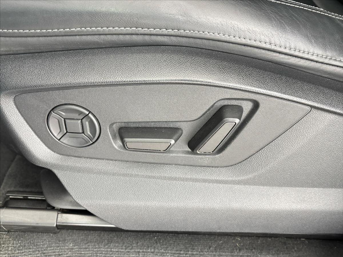 Audi SQ8 SUV / Terénní 4,0 l 373 kw