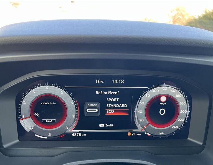 Nissan Qashqai SUV / Terénní 1,3 l 116 kw