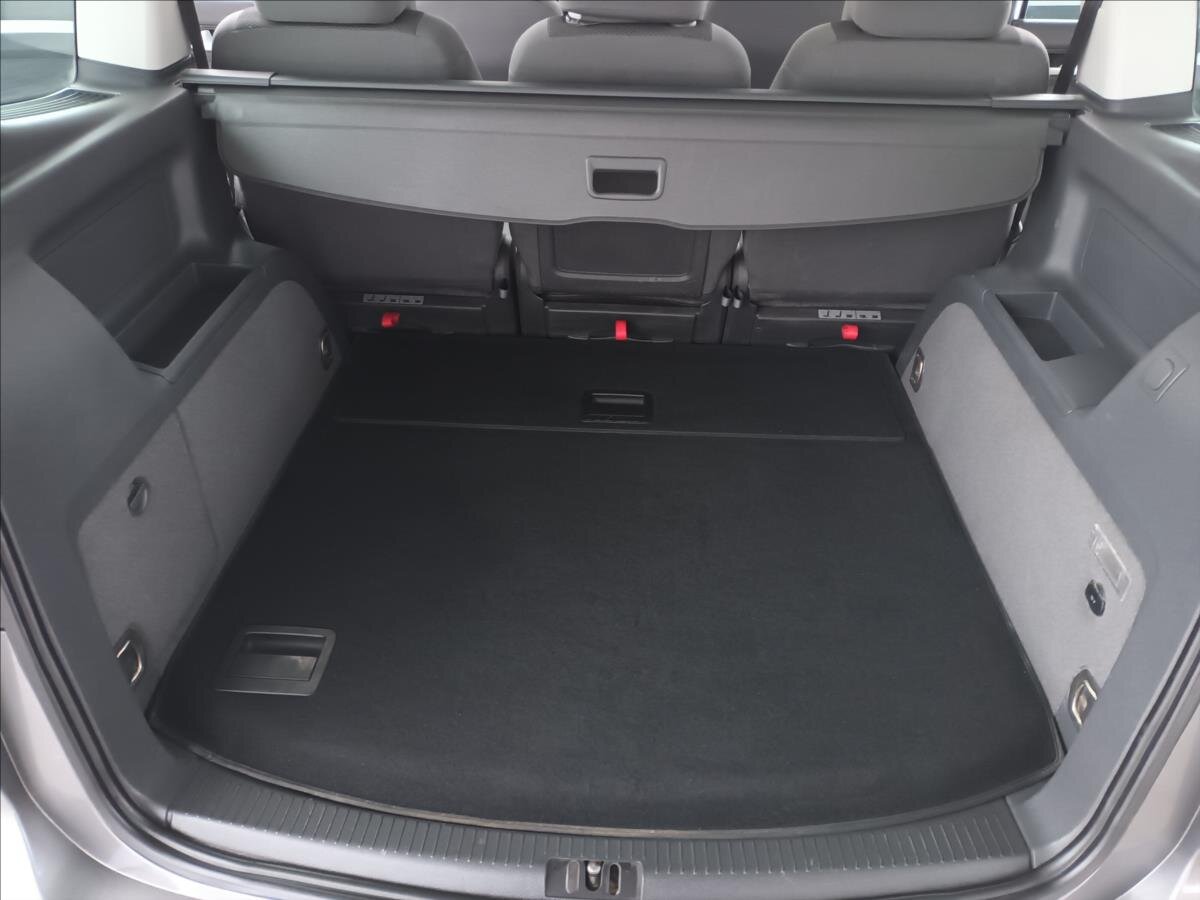 Volkswagen Touran MPV 1,2 l 77 kw