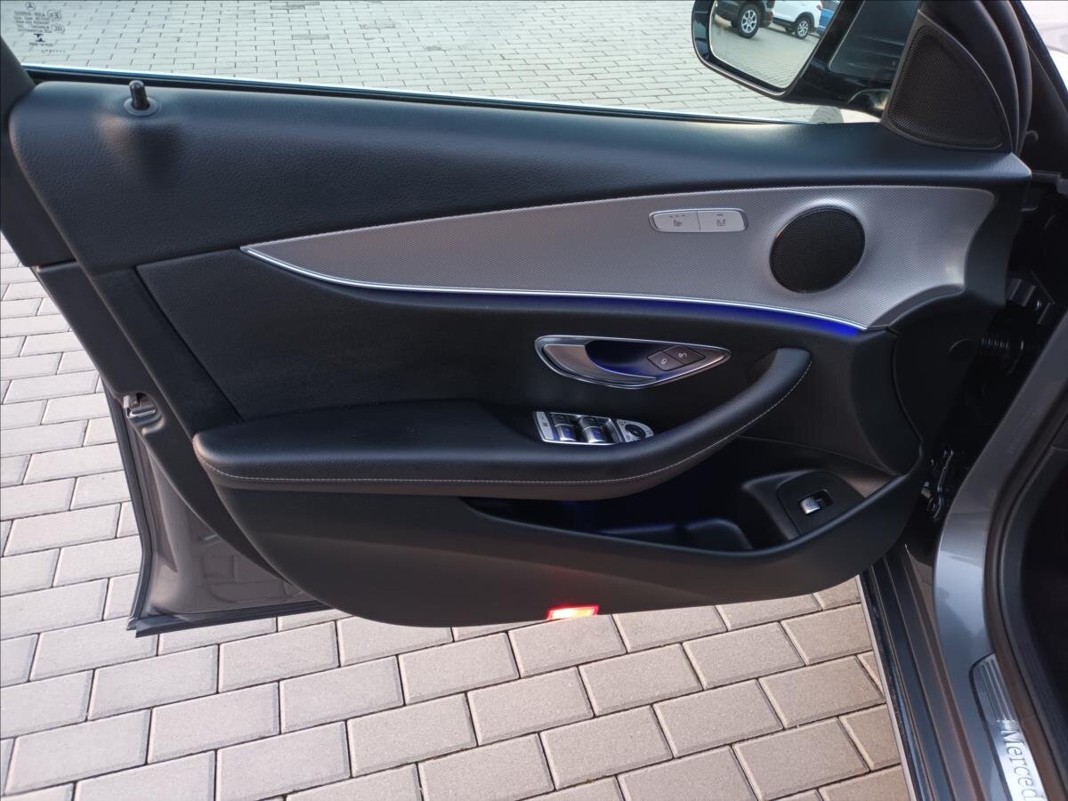 Mercedes-Benz Třídy E Kombi 3,0 l 190 kw