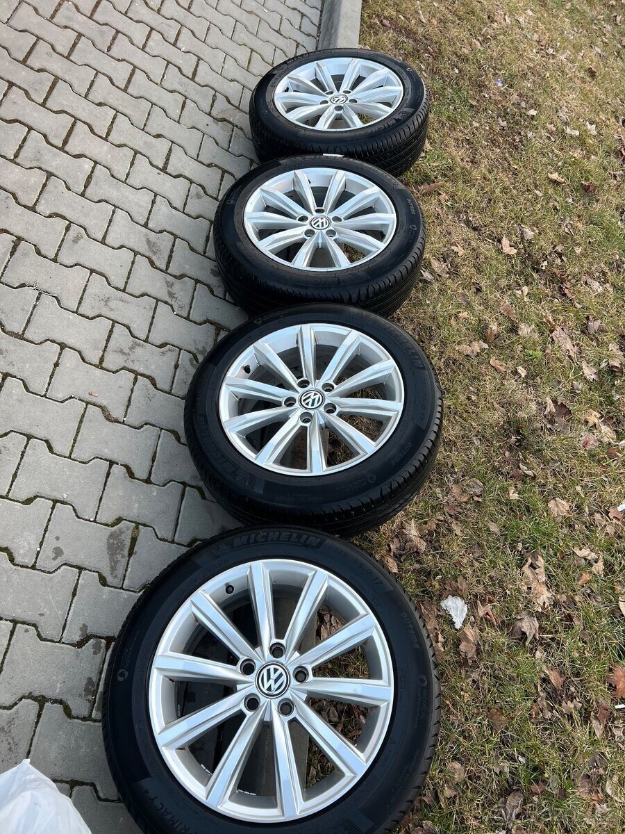 Volkswagen Passat Kombi 0,0 0