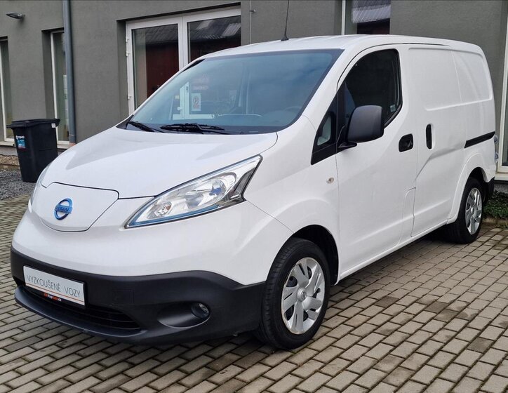 Nissan e-NV200 5