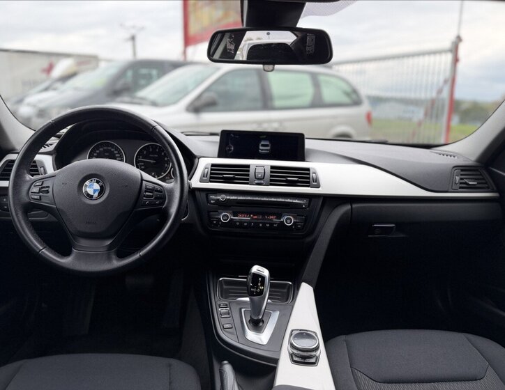 BMW Řada 3 Sedan / Limuzína 3,0 l 225 kw