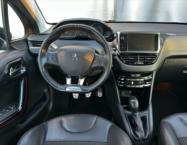 Peugeot 208 Hatchback 1,2 l 81 kw