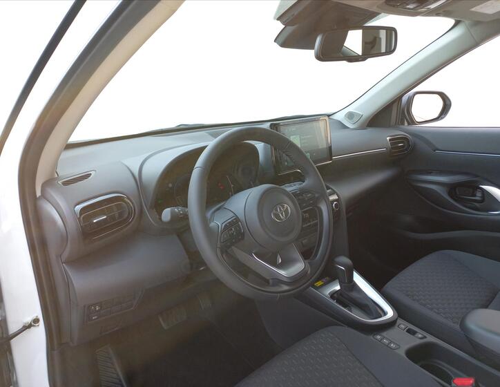 Toyota Yaris Cross 9