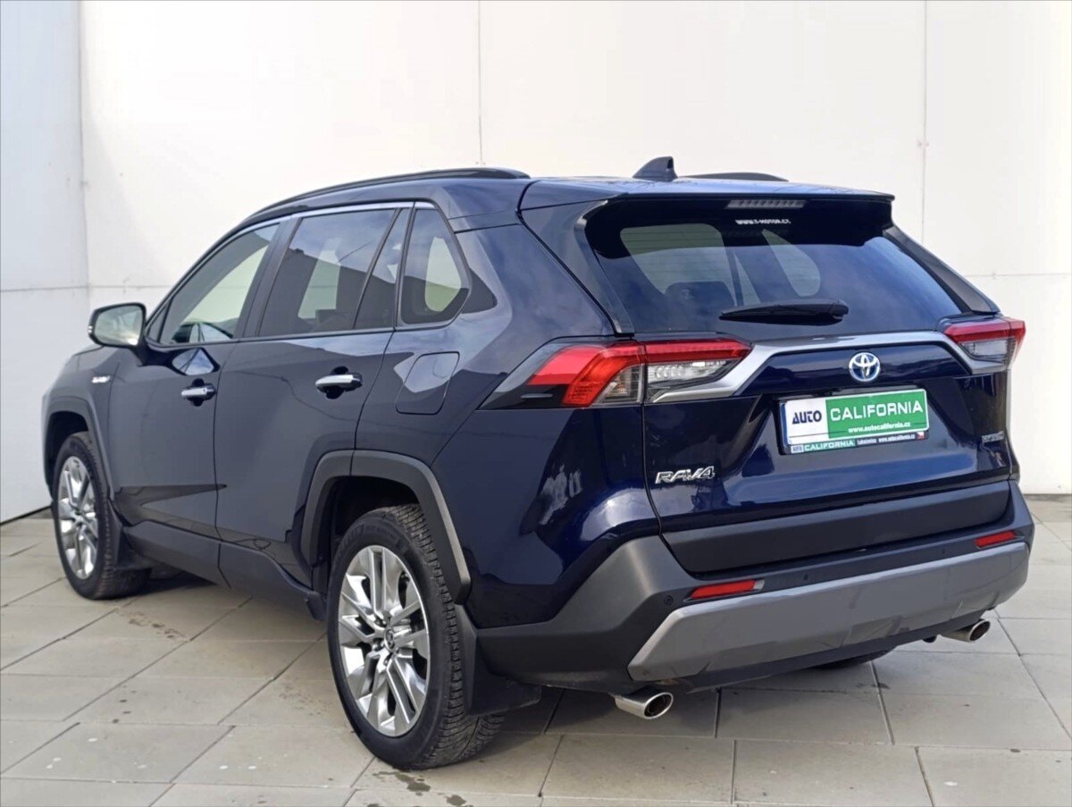 Toyota RAV4 SUV 2,5 l 131 kw