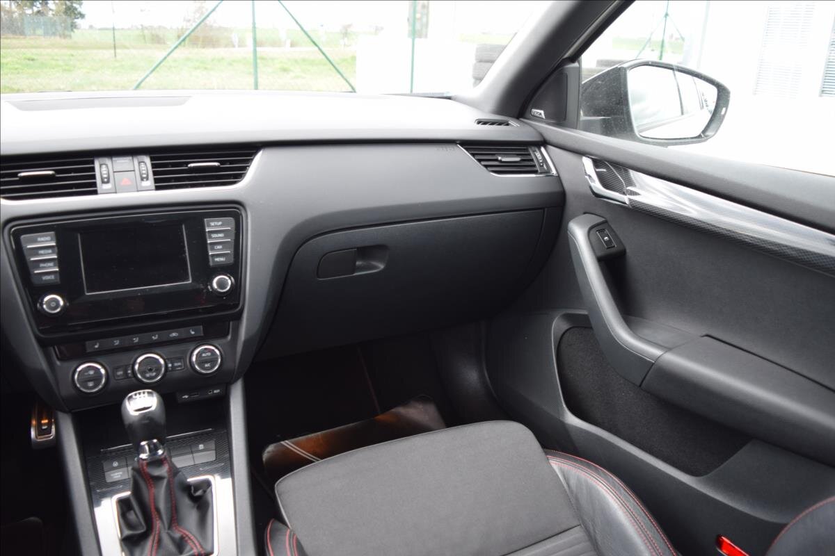 Škoda Octavia Sedan / Limuzína 2,0 l 135 kw