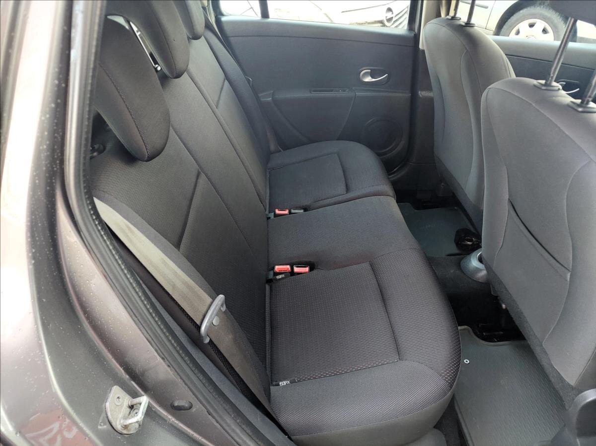 Renault Clio Kombi 1,1 l 74 kw