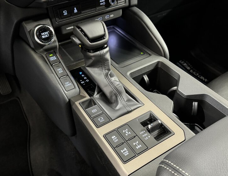 Toyota Land Cruiser SUV 2,8 l 151 kw