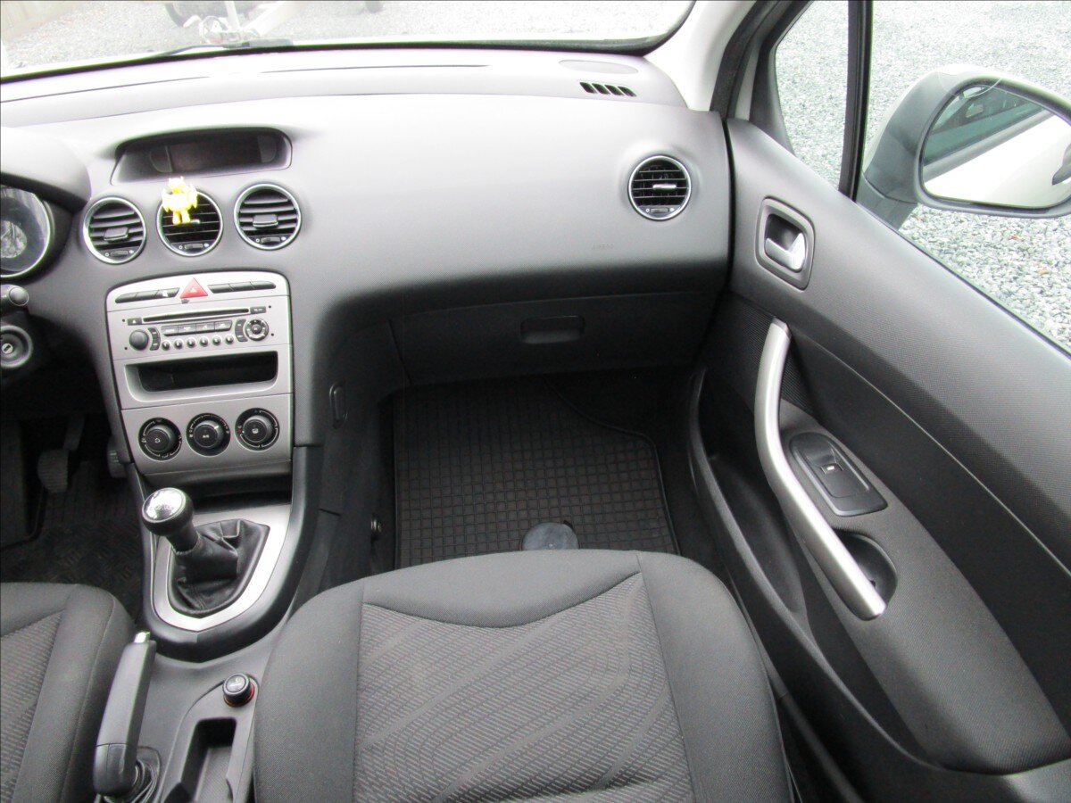 Peugeot 308 Hatchback 1,6 l 66 kw