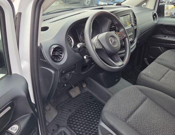 Mercedes-Benz Vito 9