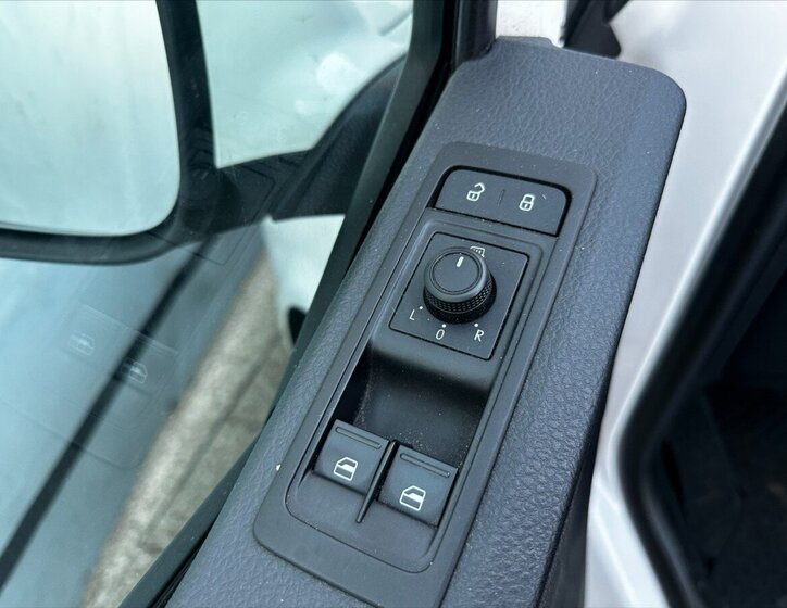 Volkswagen Caravelle Kombi 2,0 l 75 kw