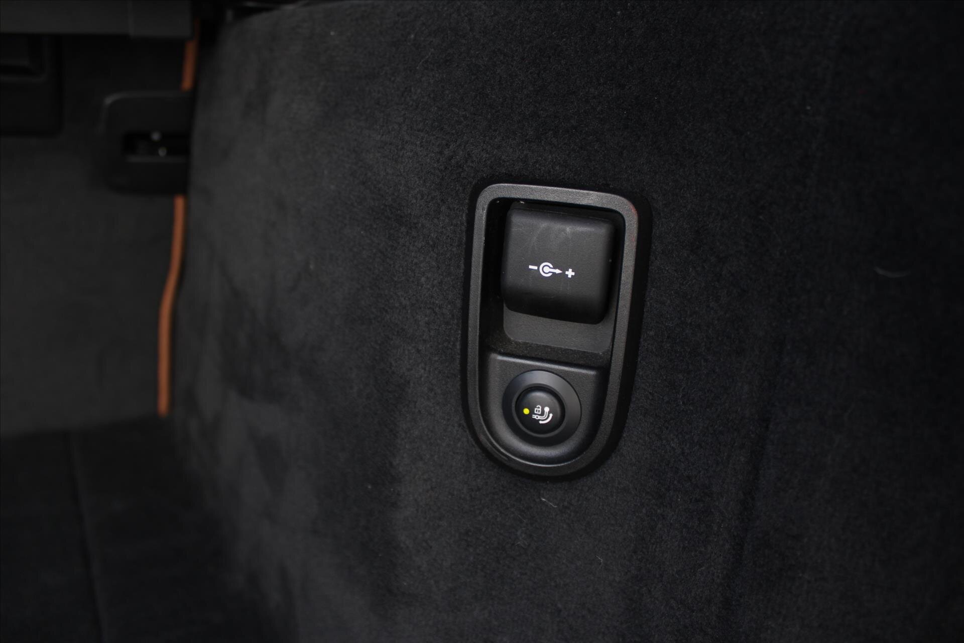 BMW Řada 5 Kombi 3,0 l 195 kw