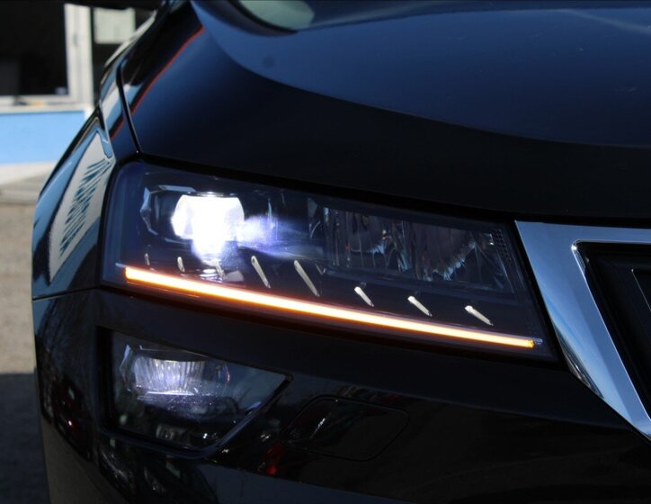 Škoda Karoq SUV 1,5 l 110 kw