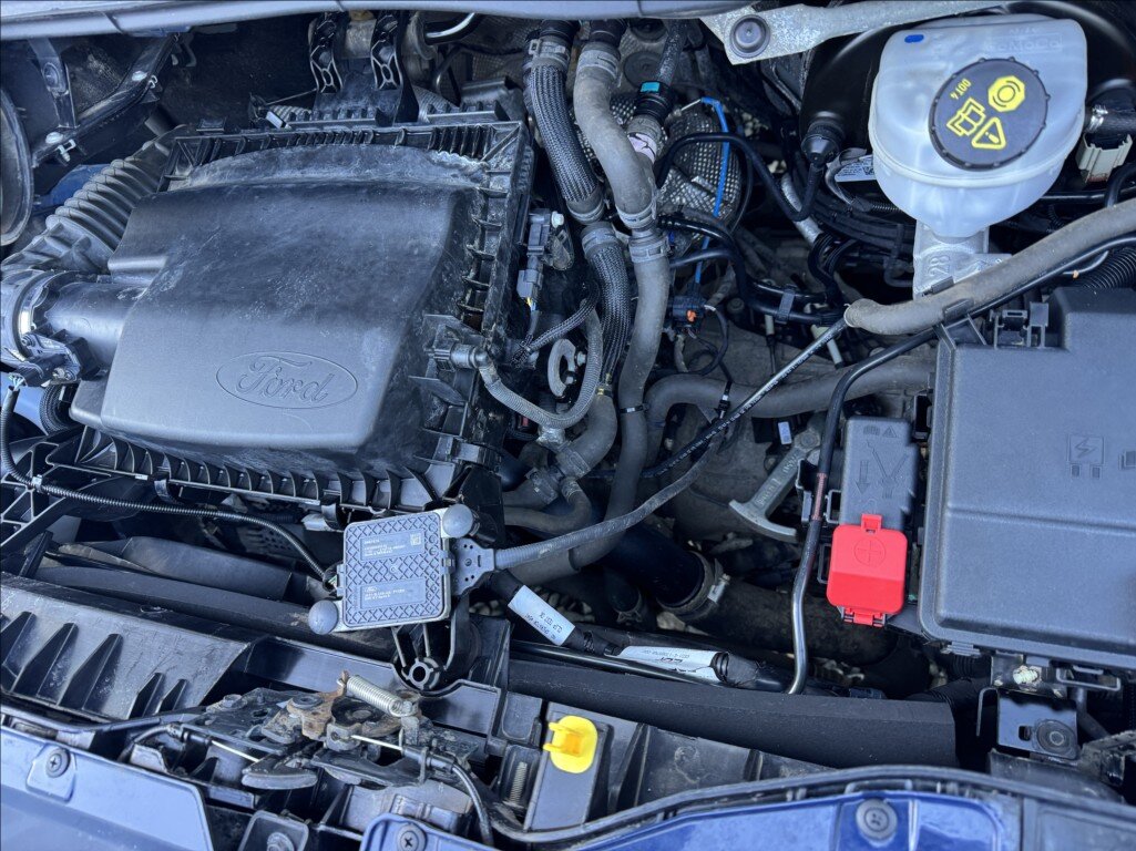 Ford Transit Kombi 2,0 l 96 kw