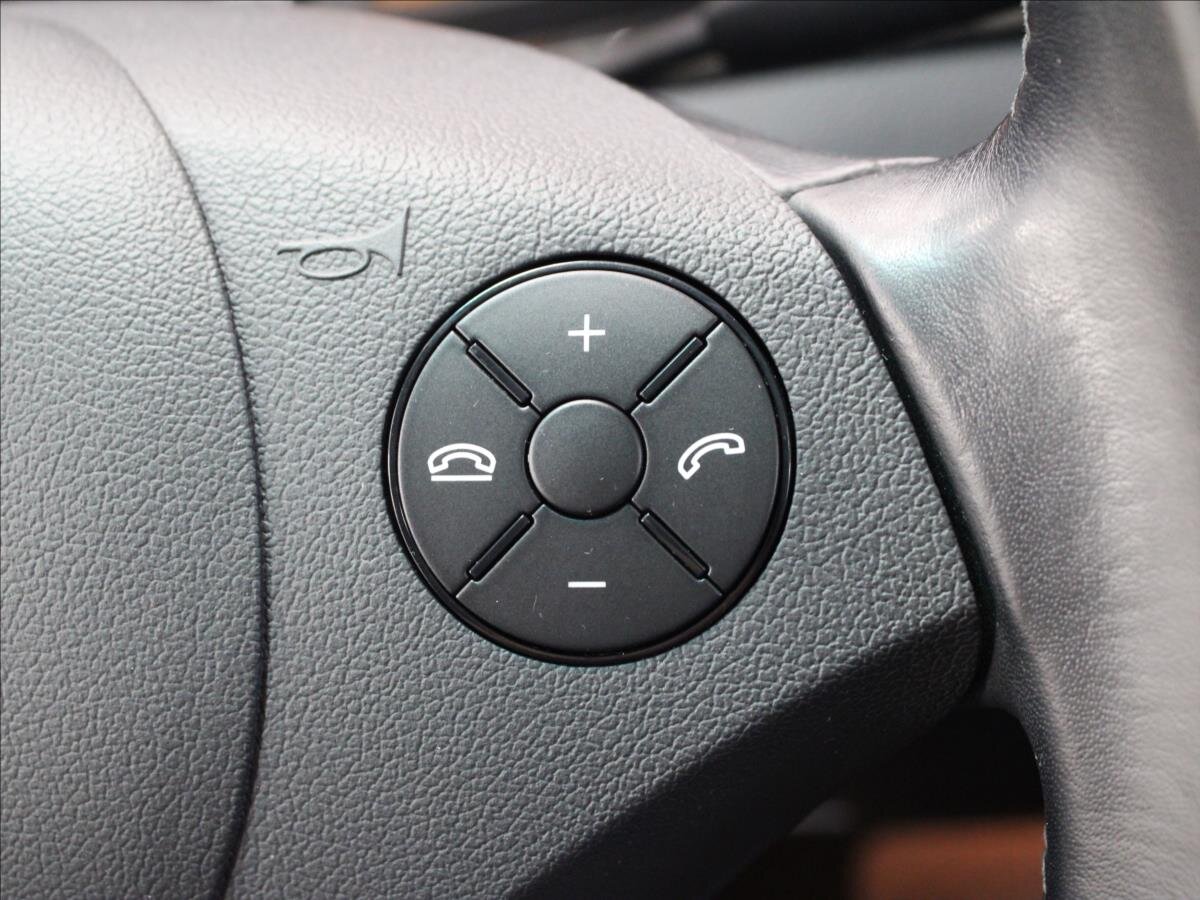 Mercedes-Benz Viano Kombi 3,0 l 165 kw