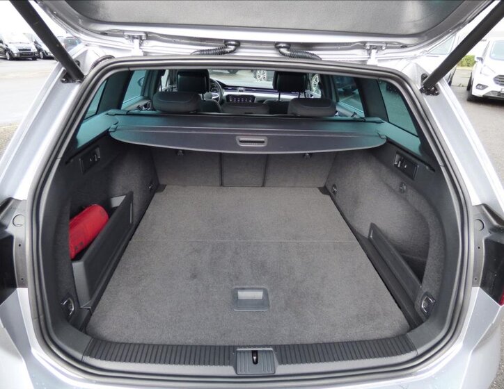 Volkswagen Passat Kombi 1,4 l 115 kw