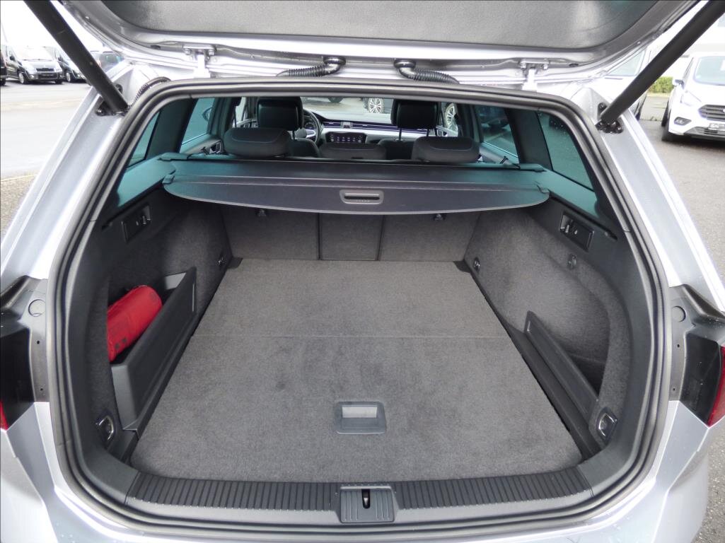 Volkswagen Passat Kombi 1,4 l 115 kw