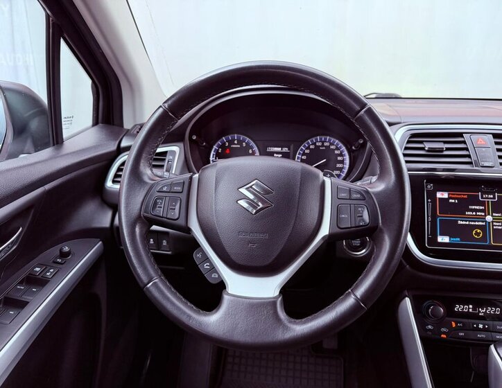 Suzuki SX4 S-Cross SUV / Terénní 1,4 l 103 kw