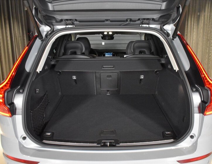 Volvo XC60 SUV / Terénní 2,0 l 145 kw