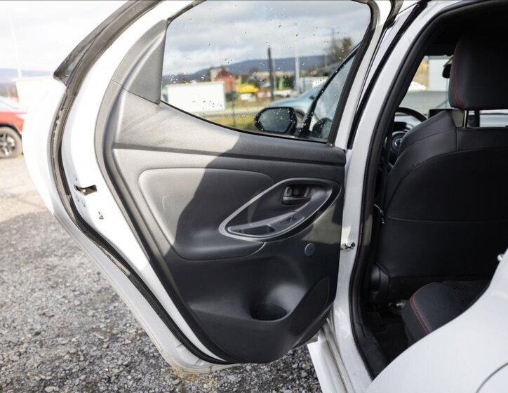 Toyota Yaris Hatchback 1,5 l 68 kw