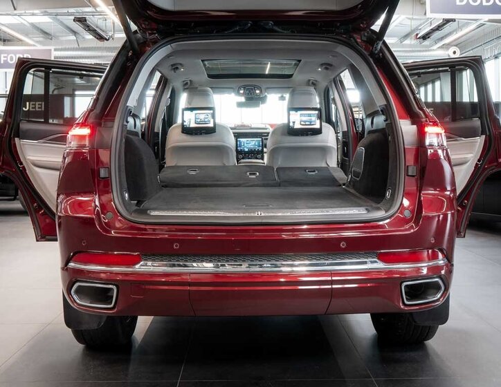 Jeep Grand Cherokee 6