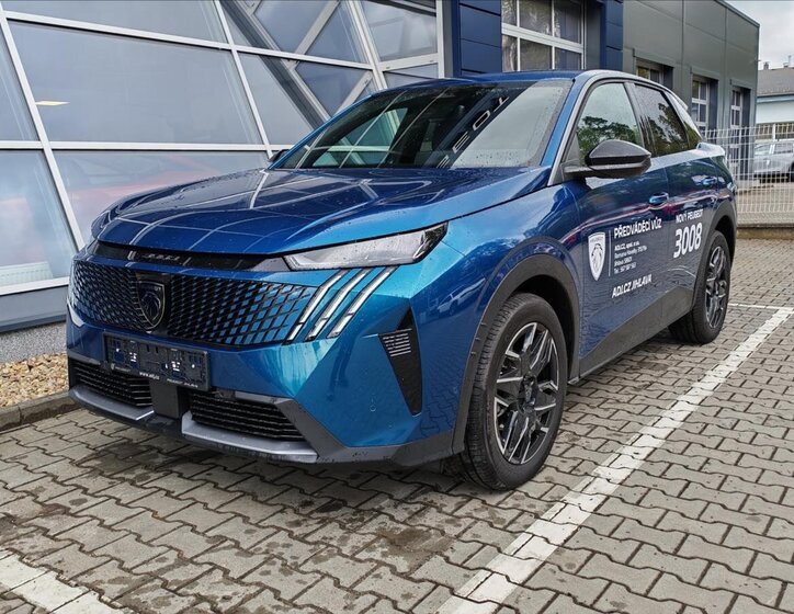 Peugeot 3008 SUV / Terénní 1,2 l 107 kw