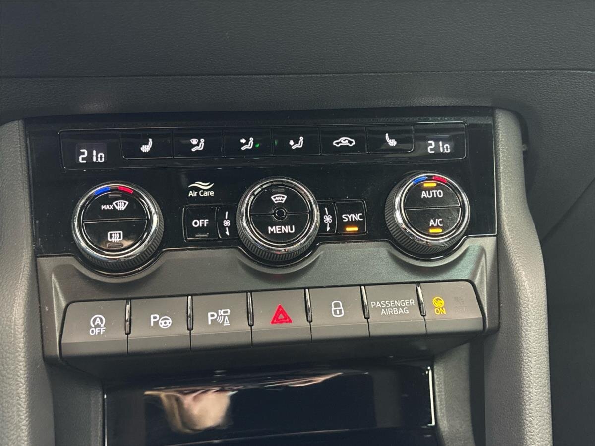 Škoda Karoq SUV / Terénní 1,5 l 110 kw