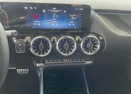 Mercedes-Benz GLA 12