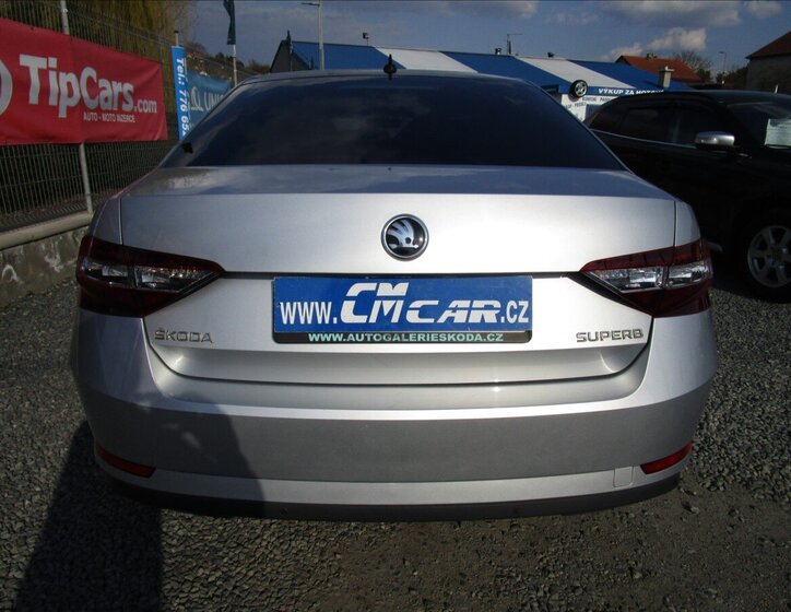 Škoda Superb Sedan / Limuzína 2,0 l 110 kw