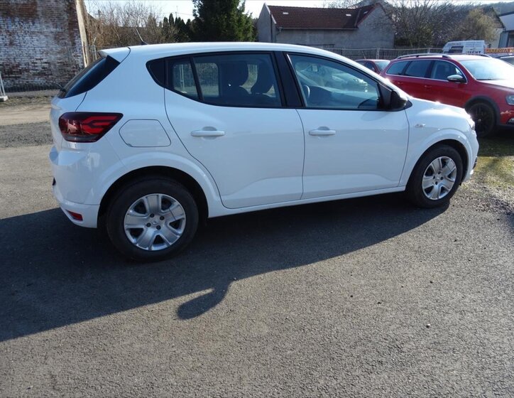Dacia Sandero Hatchback 999,0 67 kw