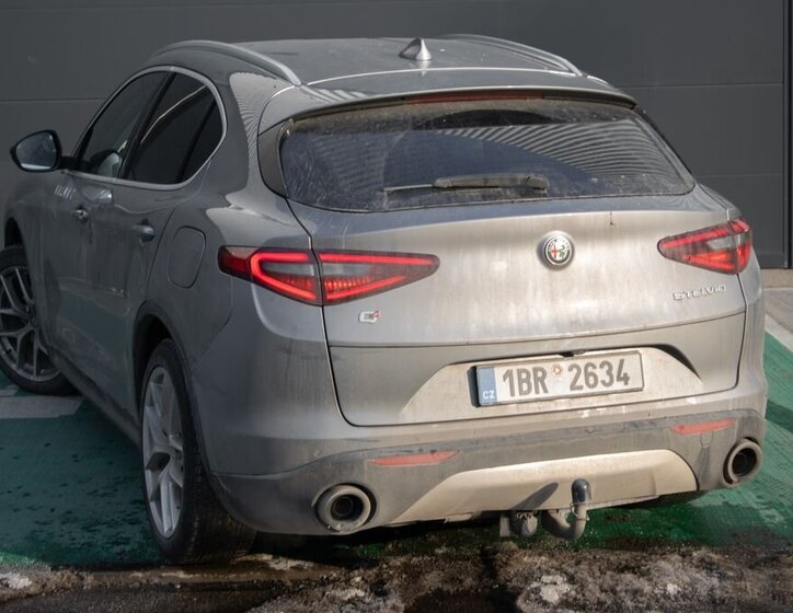 Alfa Romeo Stelvio SUV 2,0 l 206 kw