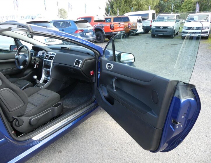 Peugeot 307 Kupé 2,0 l 100 kw