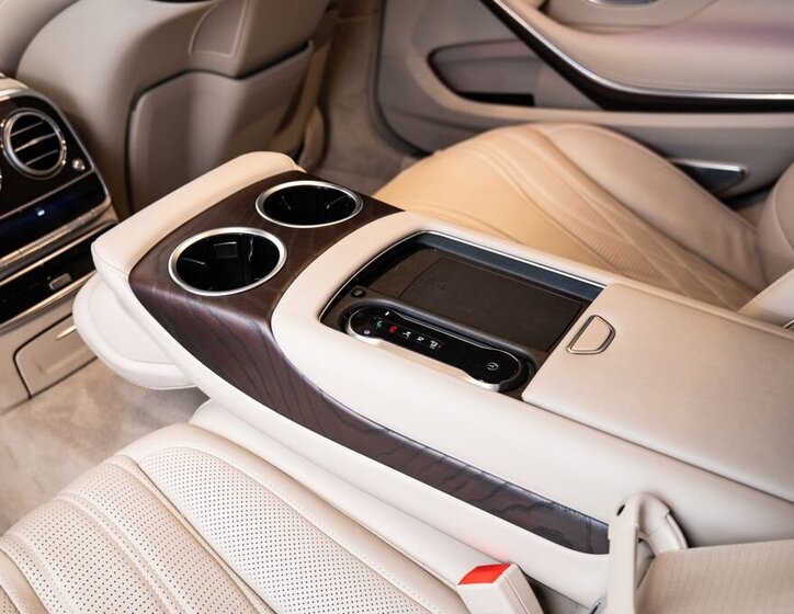 Mercedes-Benz Třídy S 12