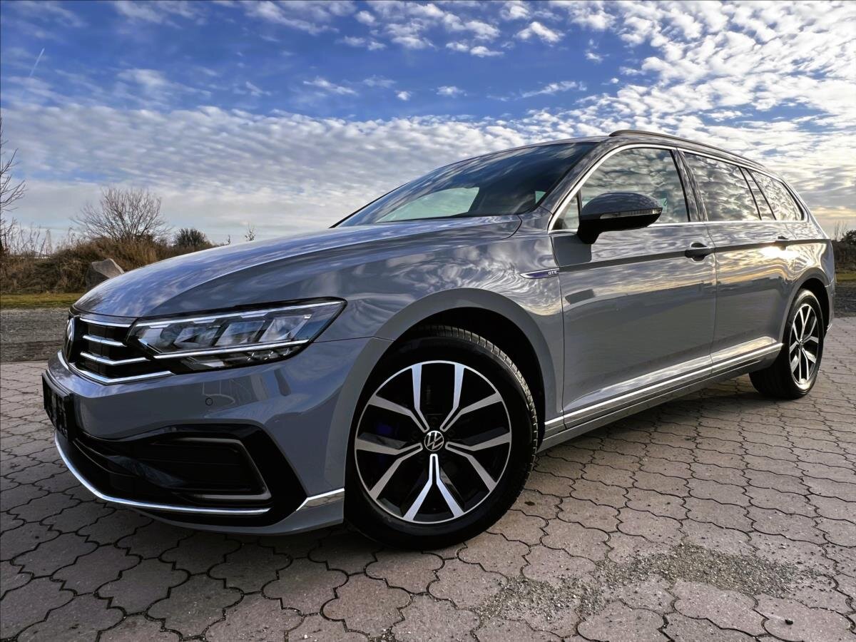 Volkswagen Passat Kombi 1,4 l 160 kw